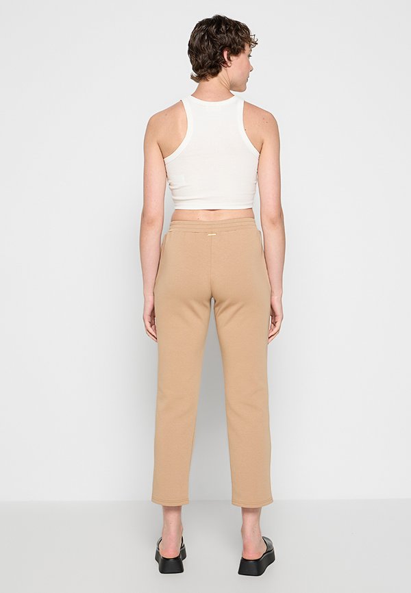 TWINSET