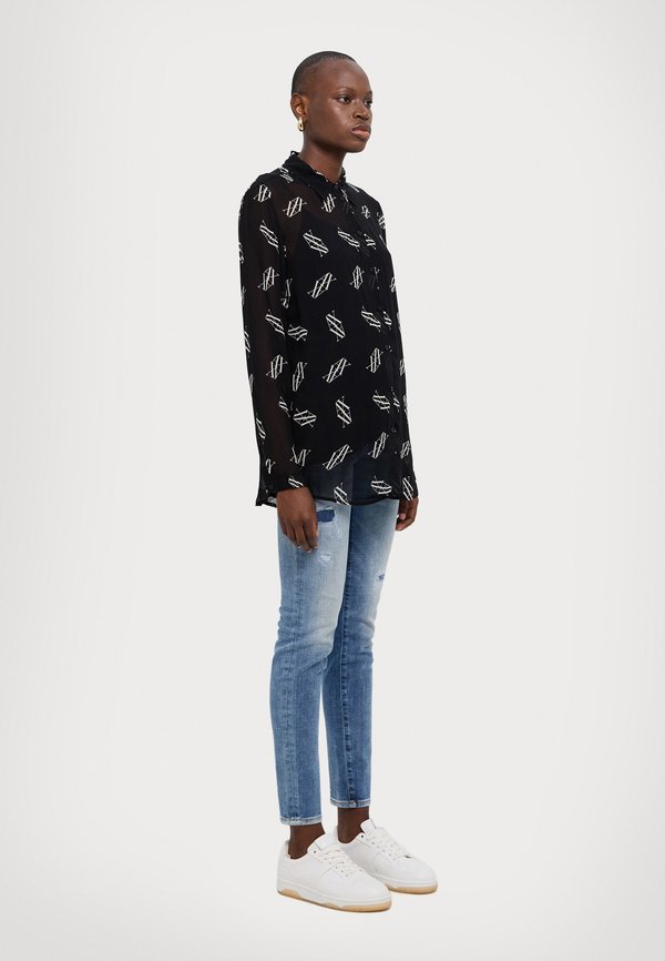 Armani Exchange