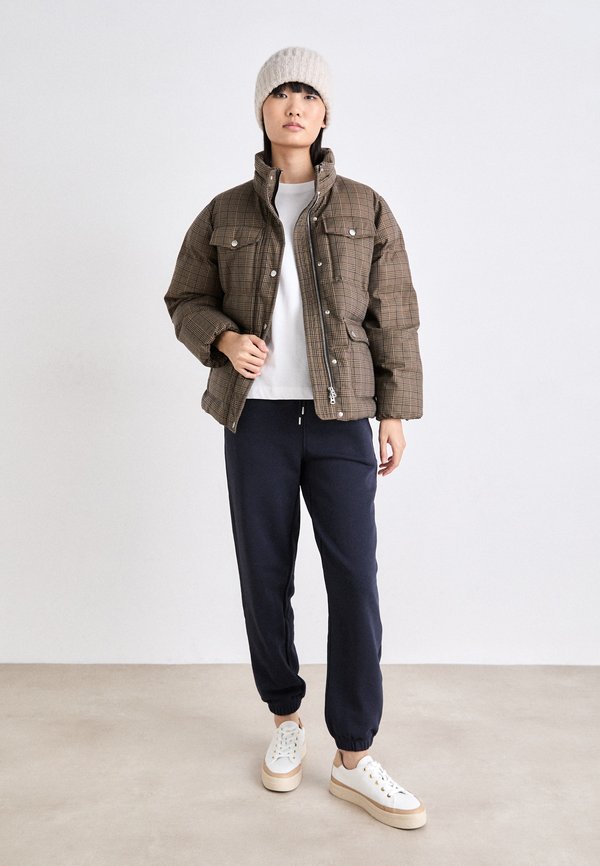 GANT PADDED CHECKED JACKET