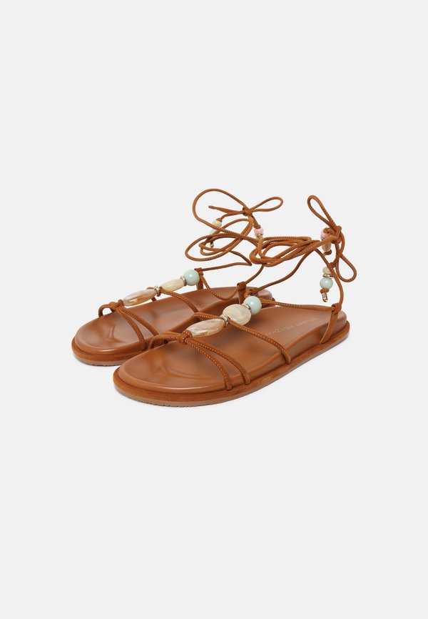 Stuart Weitzman MAJORCA WRAP SANDAL