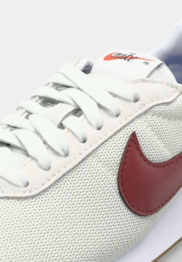 Nike Sportswear LD 1000