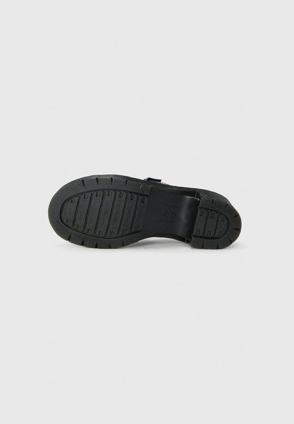 Dr. Martens ALDERSTONE