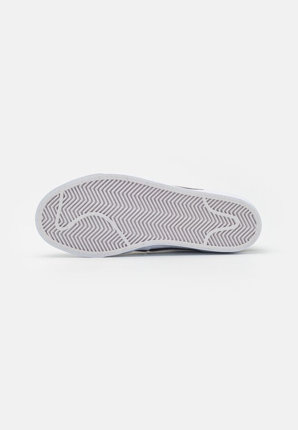 Nike SB POGO