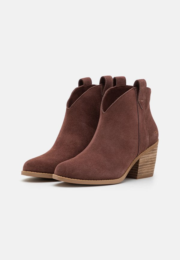 TOMS CONSTANCE