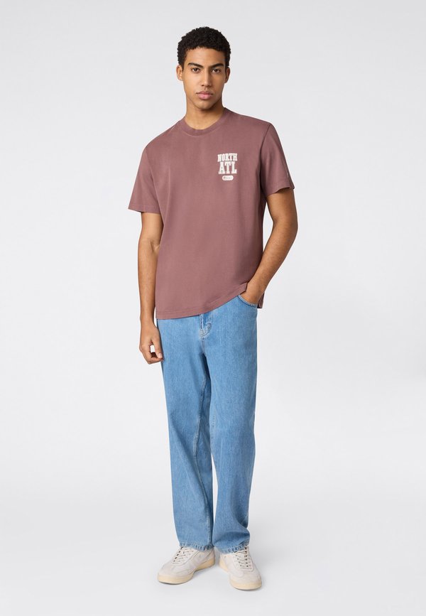 Champion EAST WEST SHORT SLEEVE CHEST PRINT