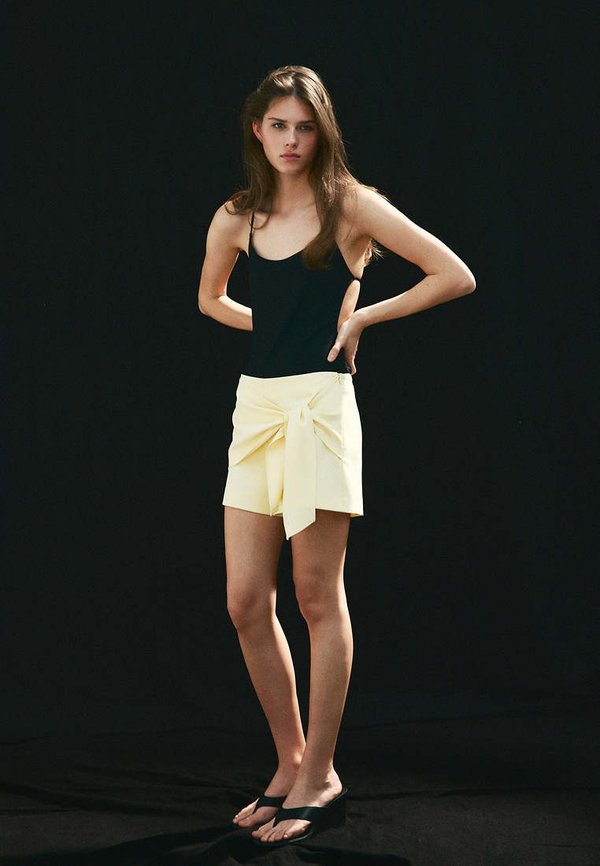 Mango ADULT - Skort - light yellow