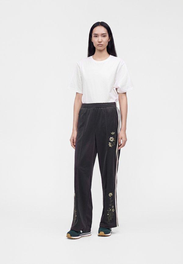 adidas Originals FIREBIRD LOOSE - Tracksuit bottoms - utility black