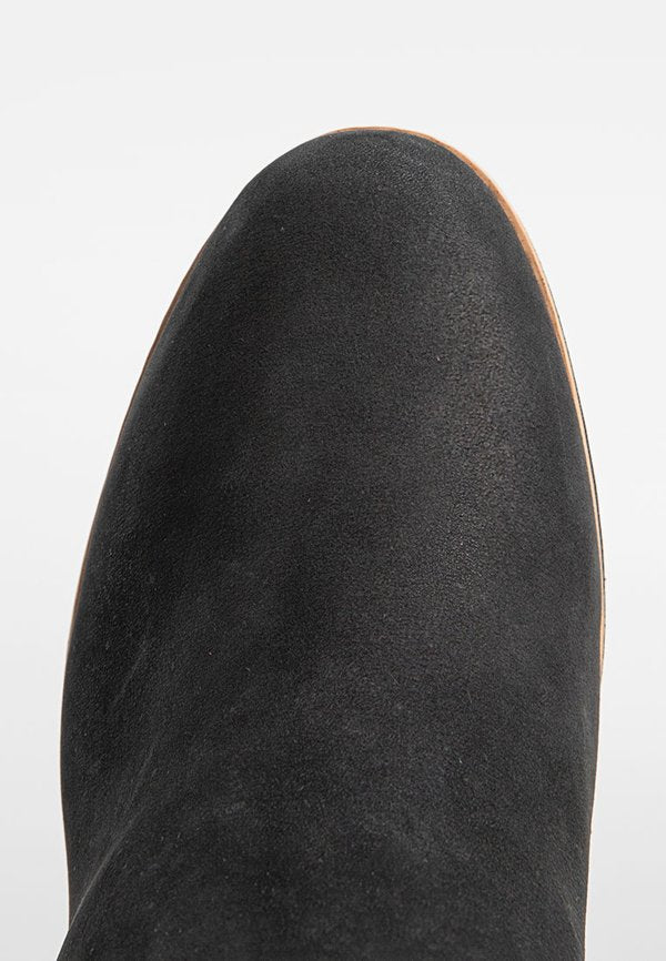 TOMS MADDIE