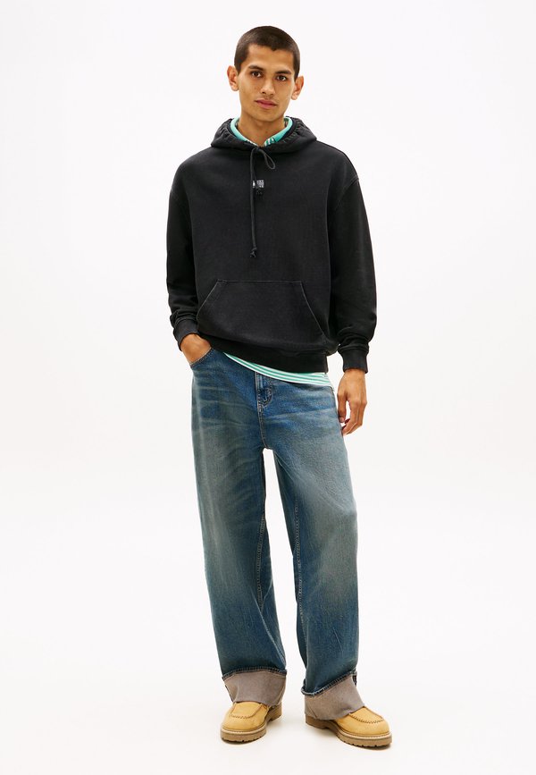 Tommy Jeans OVERDYED BACK FLAG BADGE RELAXED HOODY