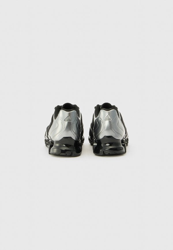 adidas Originals MEGA GHOSTRIDE W