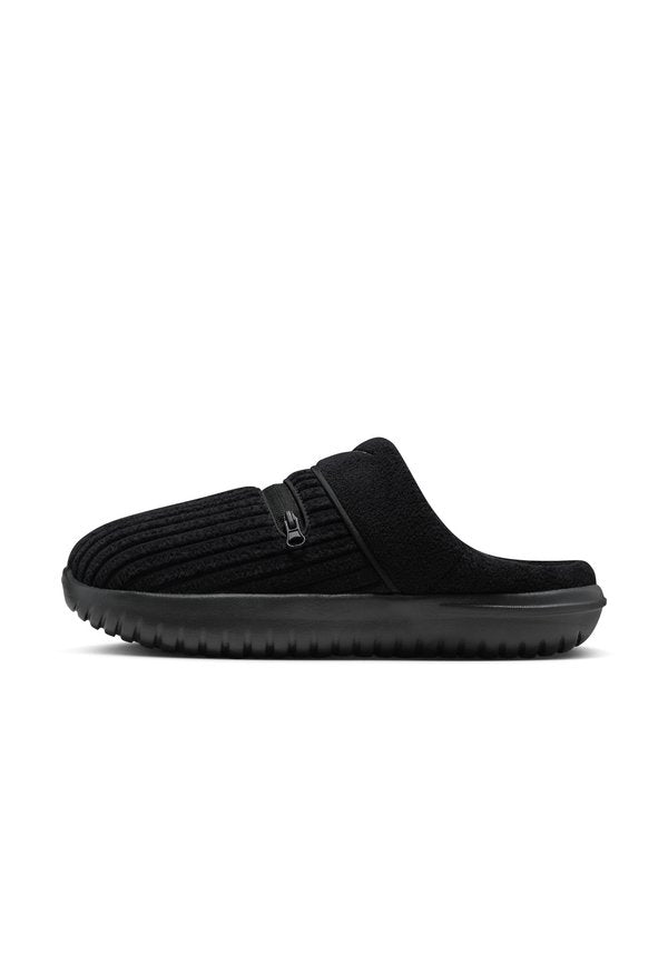 Nike Sportswear  BURROW