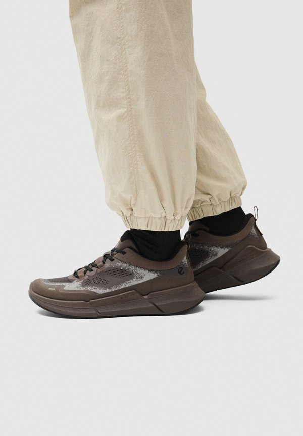 ECCO BIOM 2.2