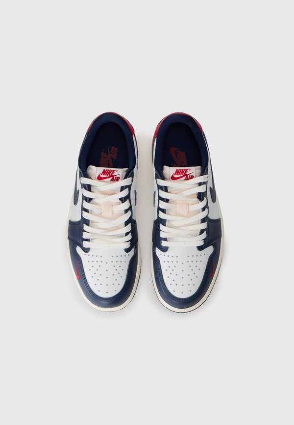 Jordan AIR JORDAN 1 RETRO
