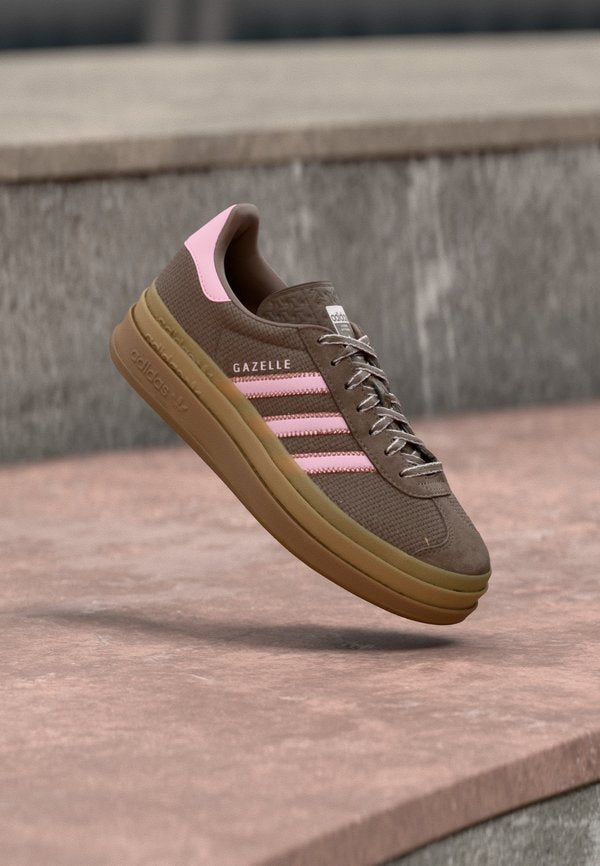 adidas Originals GAZELLE BOLD - Trainers - earth strata/clear pink/clay strata