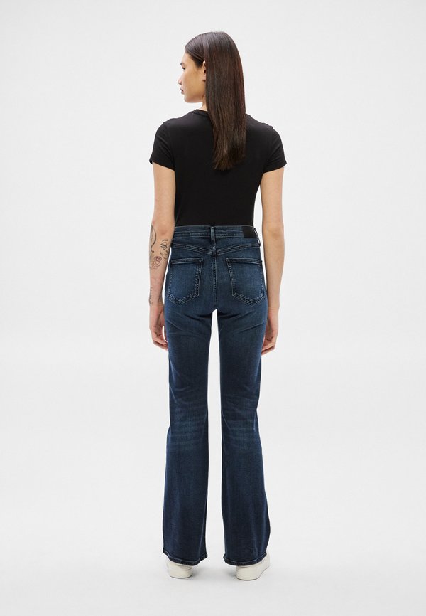 Tommy Jeans SYLVIA HIGH RISE FLARED JEANS