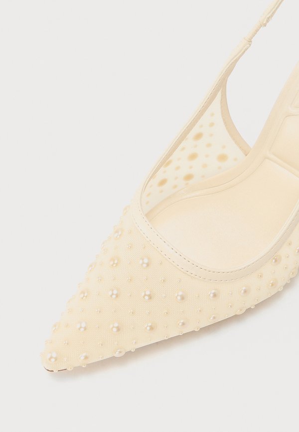 ALDO PEARLESCENT  PILLOW WALK