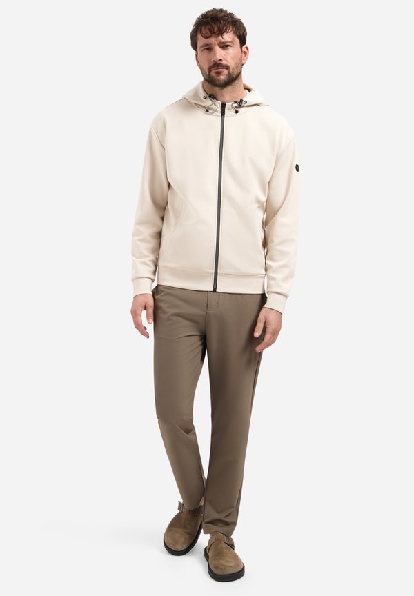 NO EXCESS HOODED