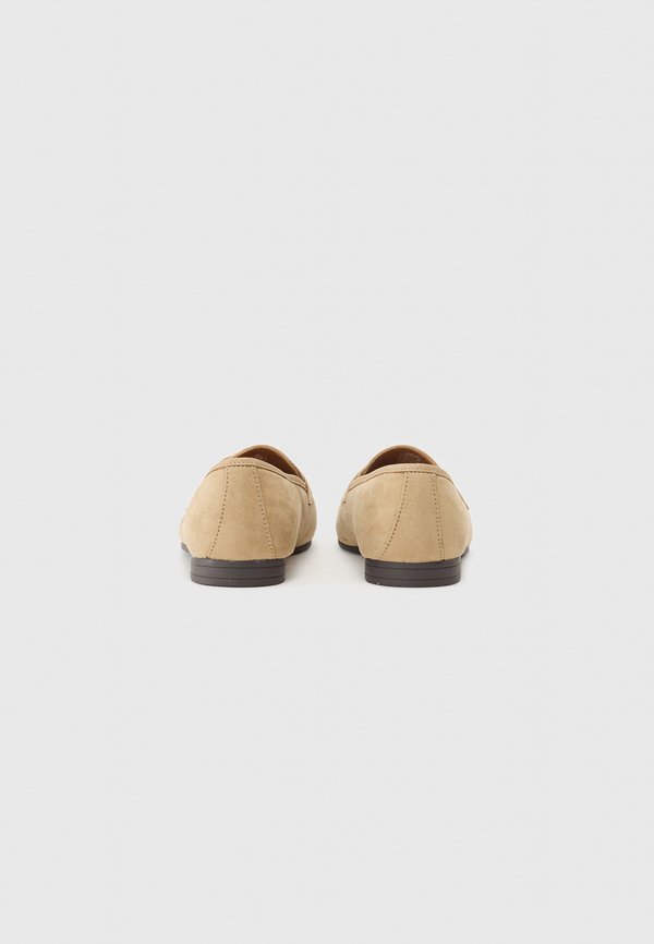 Pier One by Zalando