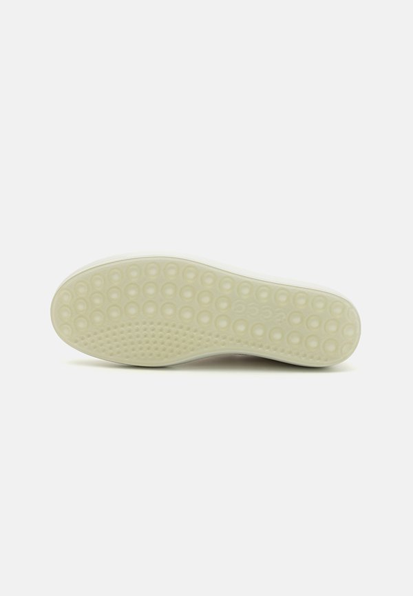 ECCO SOFT 7