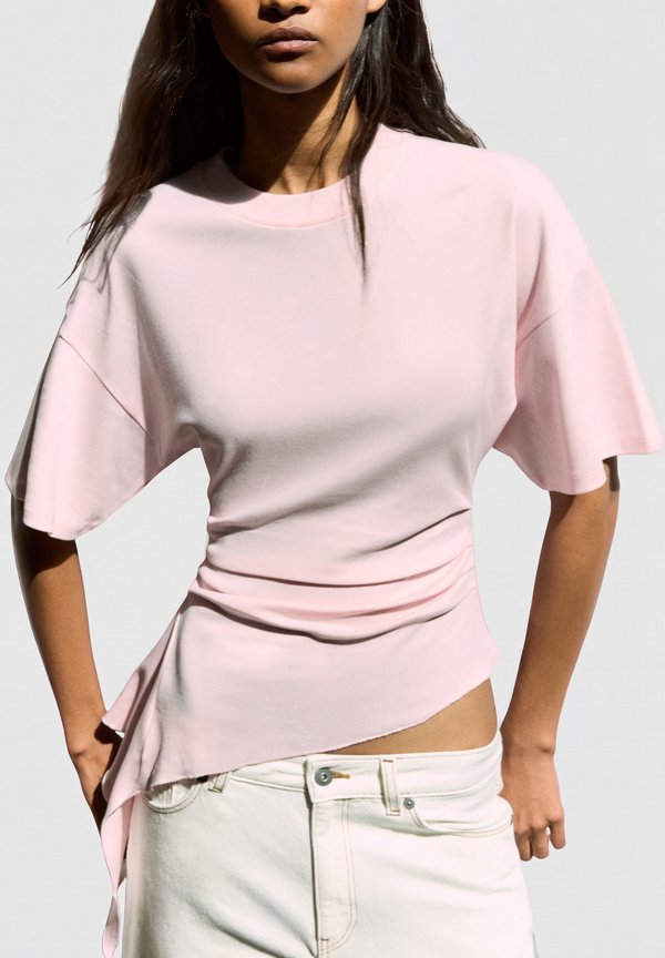 Bershka GATHERED SHORT SLEEVE - T-SHIRT 01429360 - Print T-shirt - light pink