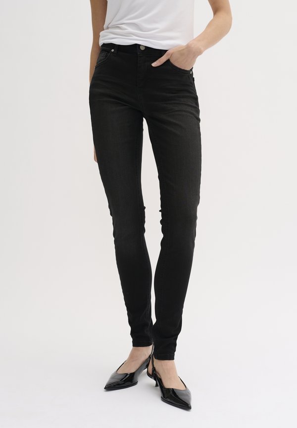 My Essential Wardrobe 39 THE NORA HIGH 100 SLIM Y