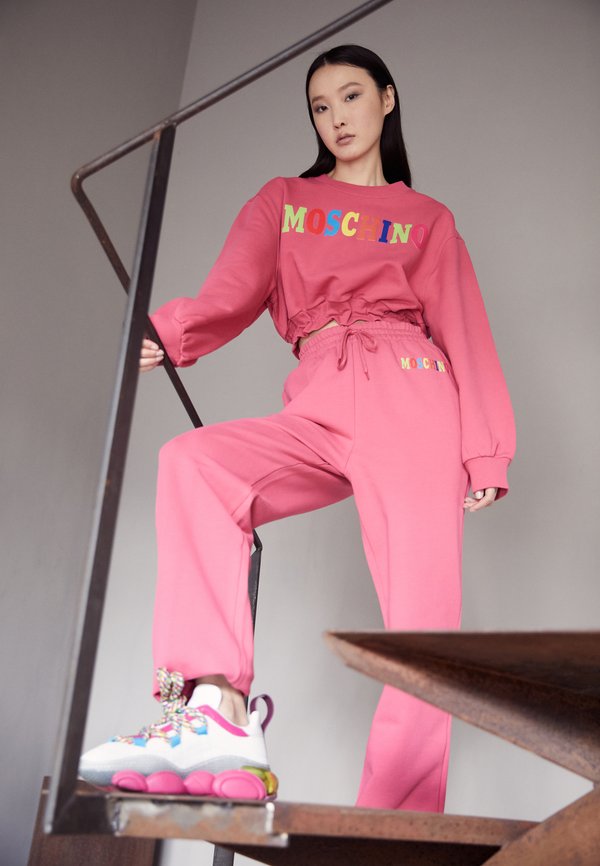 MOSCHINO LOGO