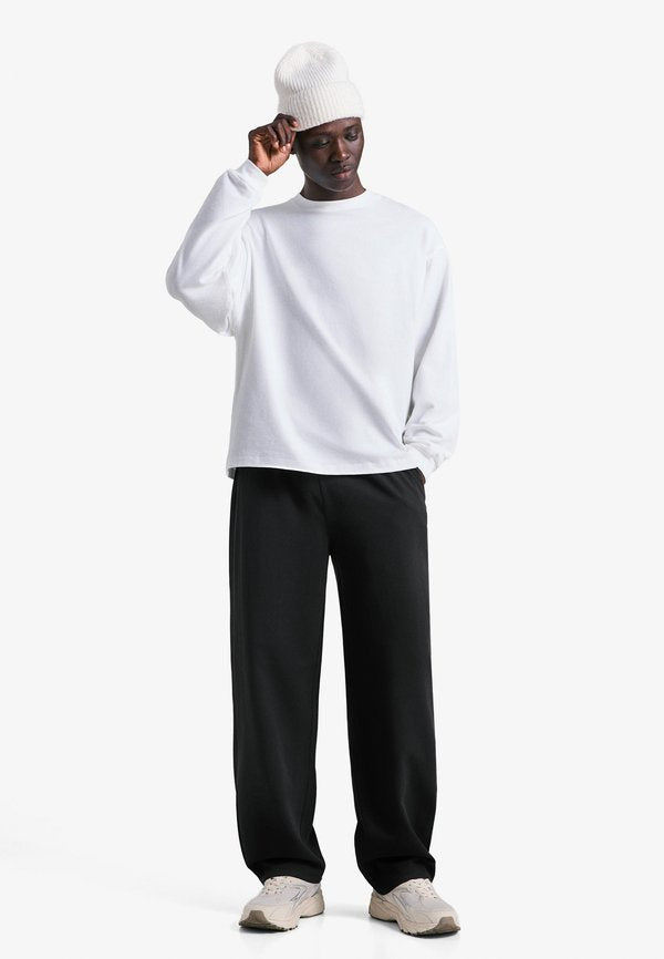 Bershka STRAIGHT-FIT TAILORED  - Trousers - black