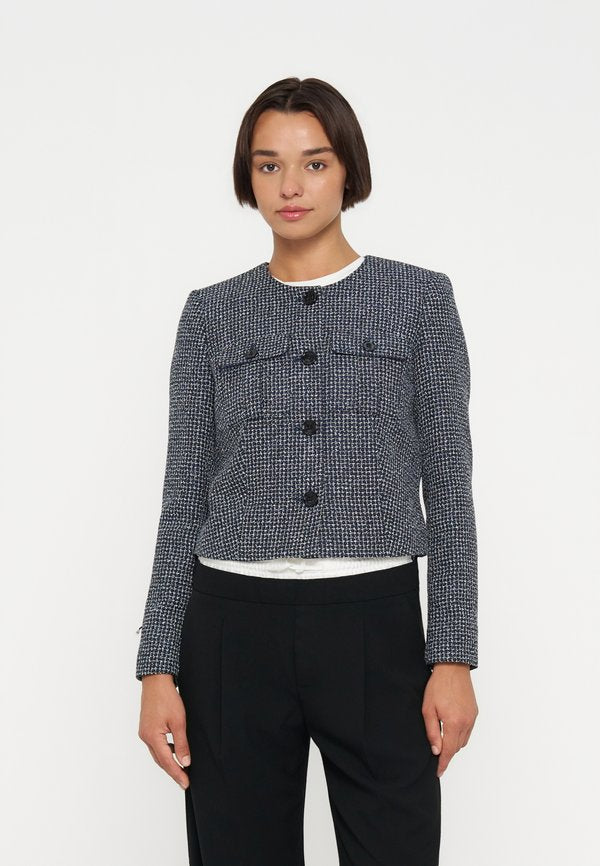 DKNY