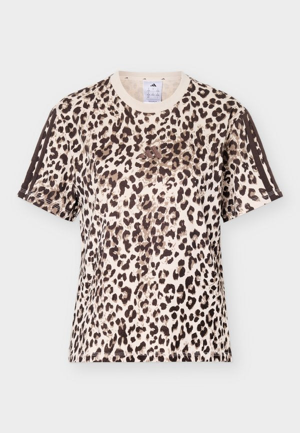 adidas Sportswear SEASONAL ESSENTIALS ANIMAL - Print T-shirt - multicolor/beige