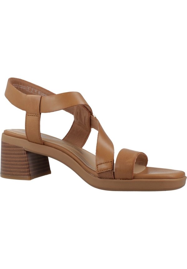 Clarks 26186895C MARRON 36