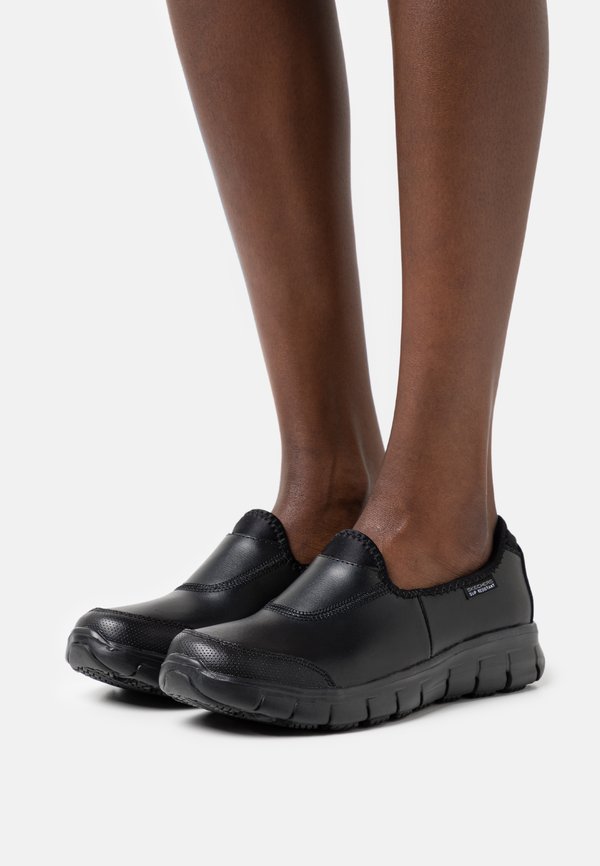 Skechers SURE TRACK - Trainers - black