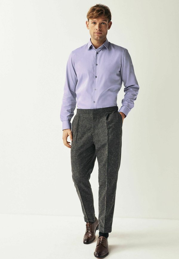 Next  REGULAR FIT