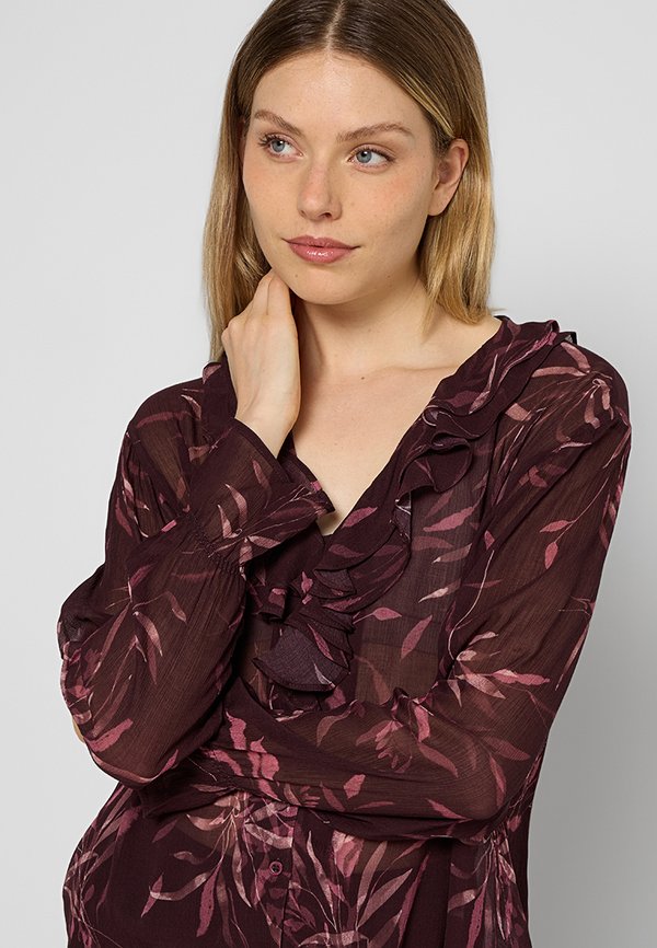 Claudie Pierlot COLLYFEUILLE