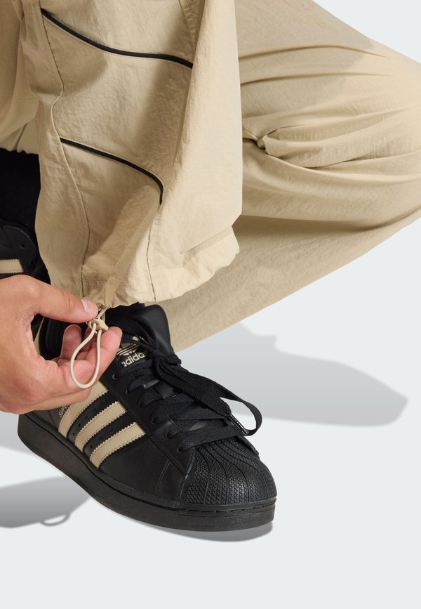 adidas Originals CUTLINE