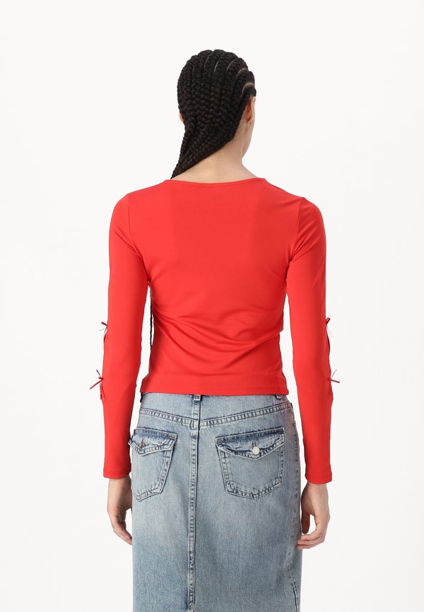 Pieces PCSELINA O-NECK BOW