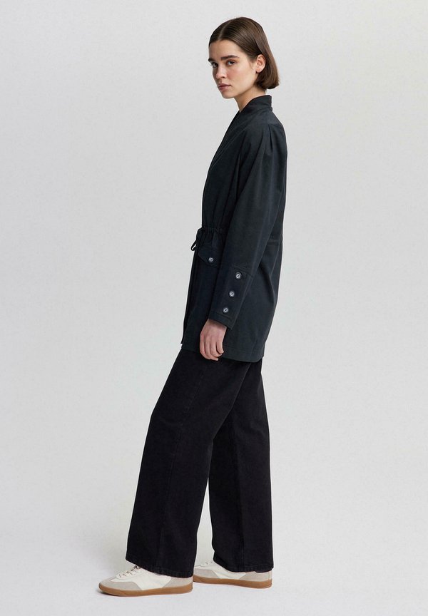 Touché Privé GABARDINE  WITH GATHERED WAIST