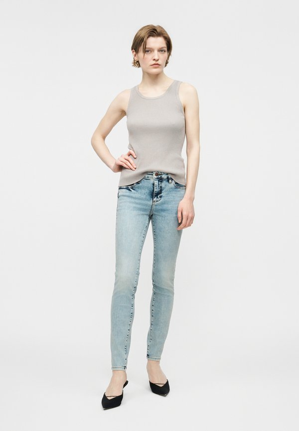 Armani Exchange