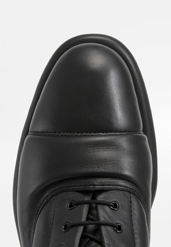 Clarks CUR