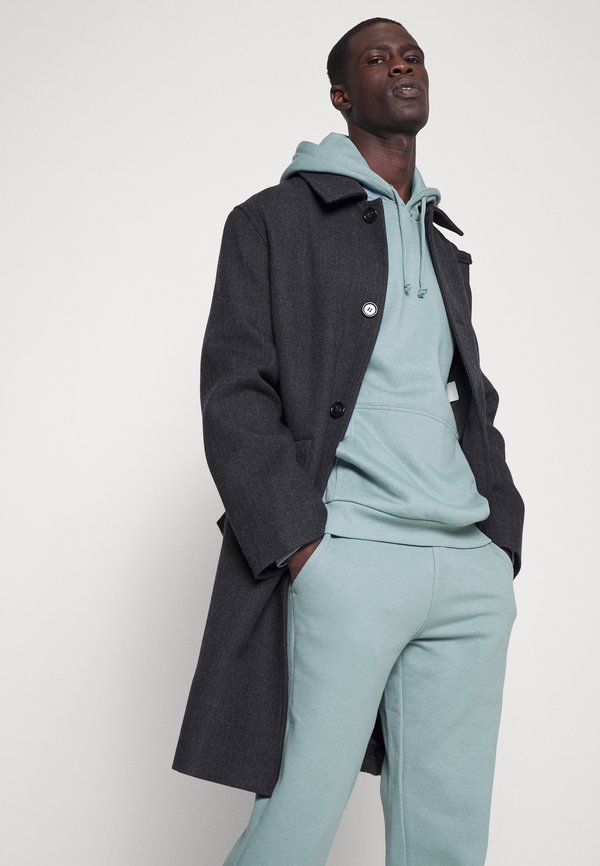 Pier One by Zalando