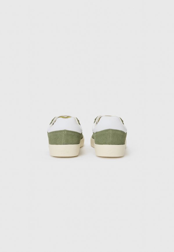 Lacoste BASESHOT 225