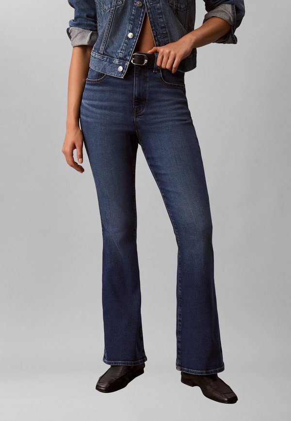Calvin Klein Jeans Flared Jeans - midtown blue