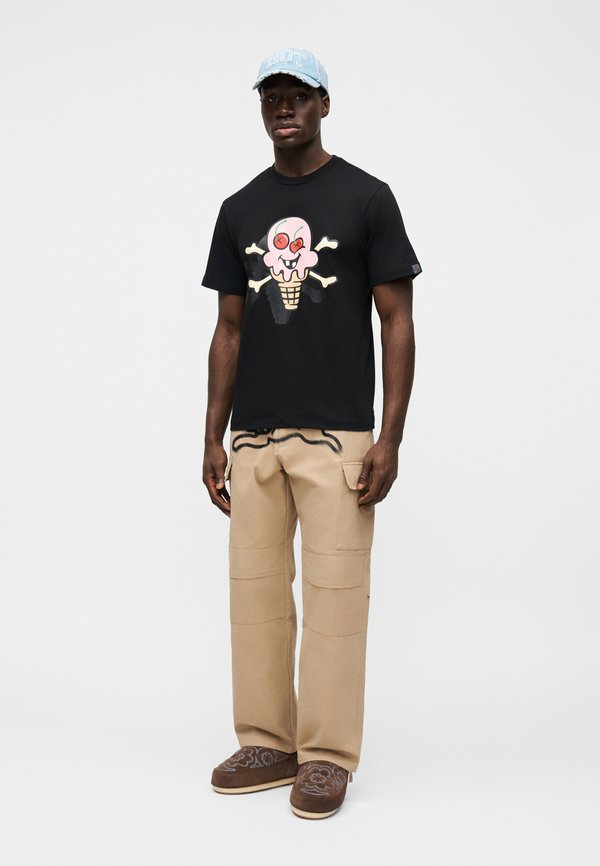 Icecream SPRAY PAINT RUNNING DOG PANTS