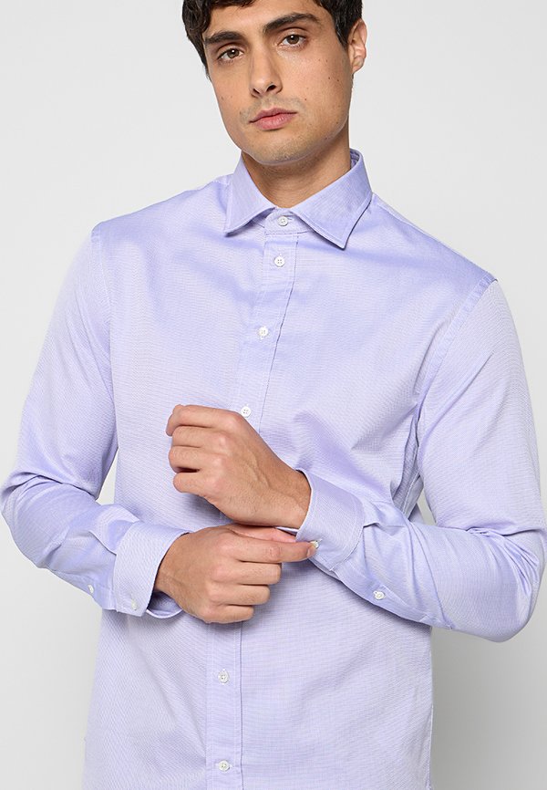 Emporio Armani REGULAR FIT