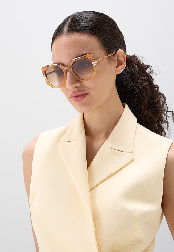 CHLOÉ