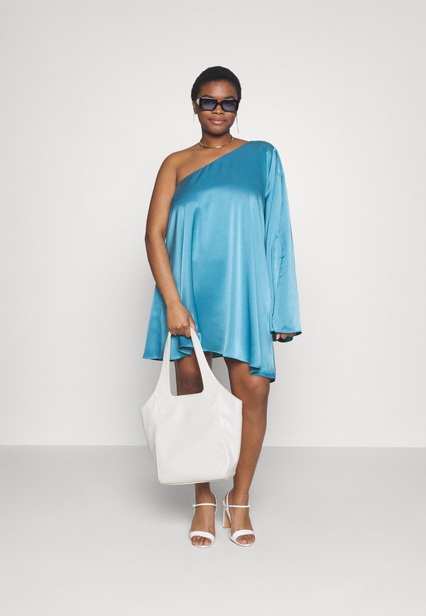 Jarlo Curve CHARMAINE