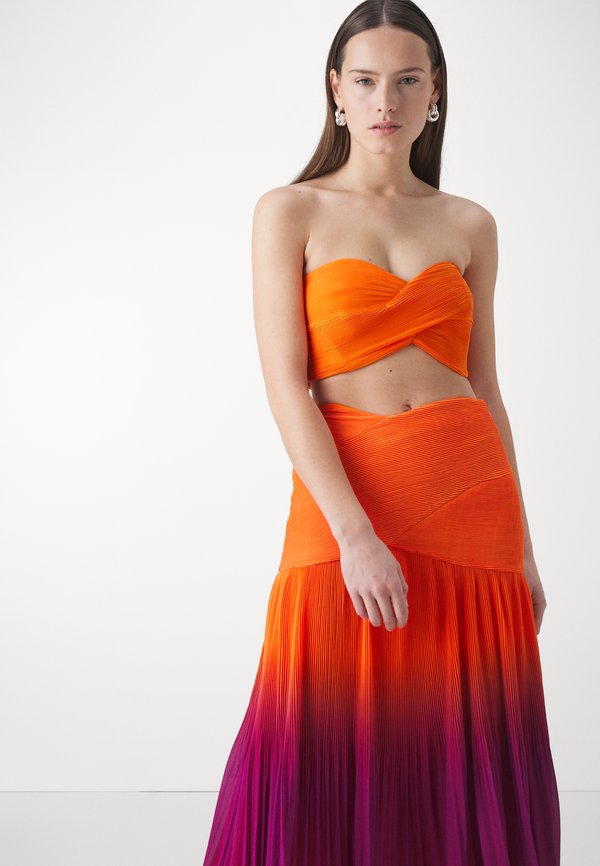 AMUR DARCEY STRAPLESS CROP