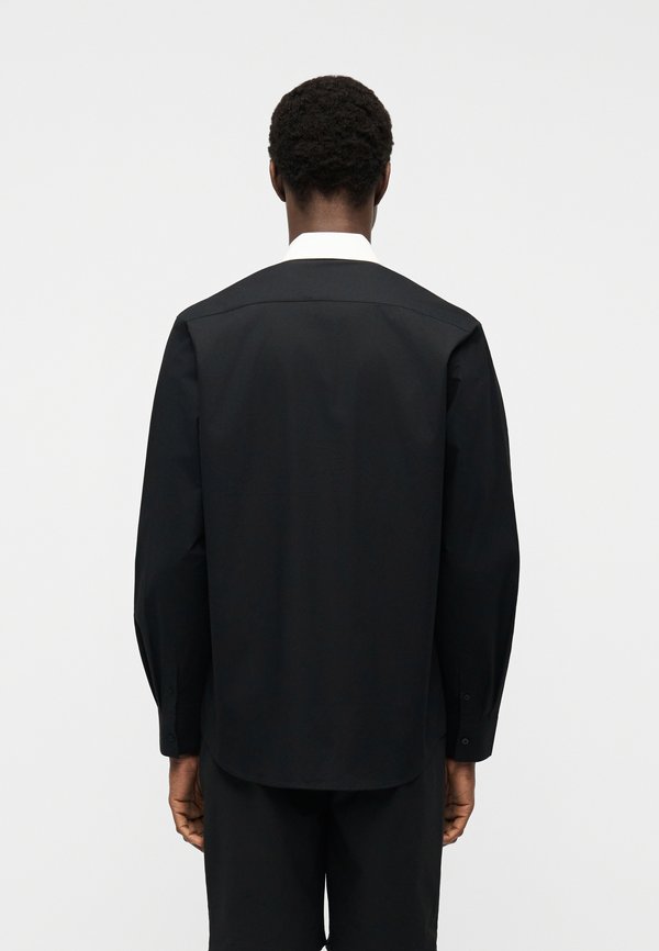 KARL LAGERFELD CASUAL