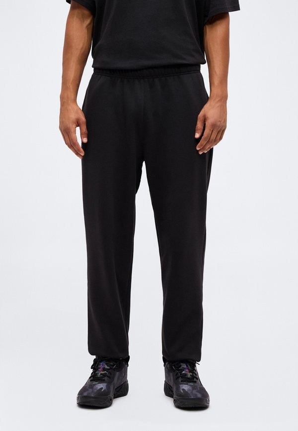 Puma FUNDAMENTALS - Tracksuit bottoms - black