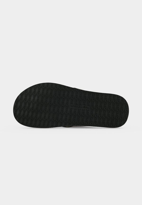 Stuart Weitzman BASTIAN