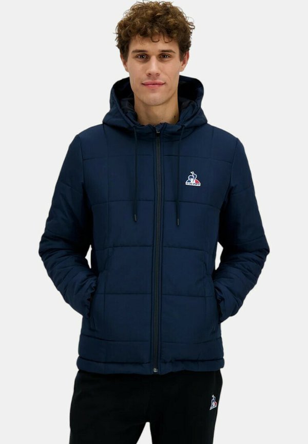 le coq sportif ESSENTIELS